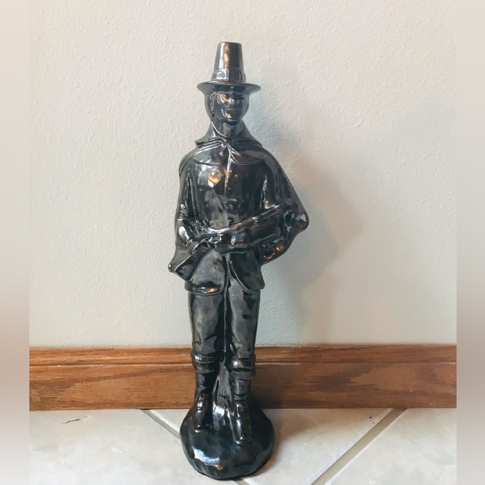 Vintage Thanksgiving Pilgrims - Picture 2 of 5
